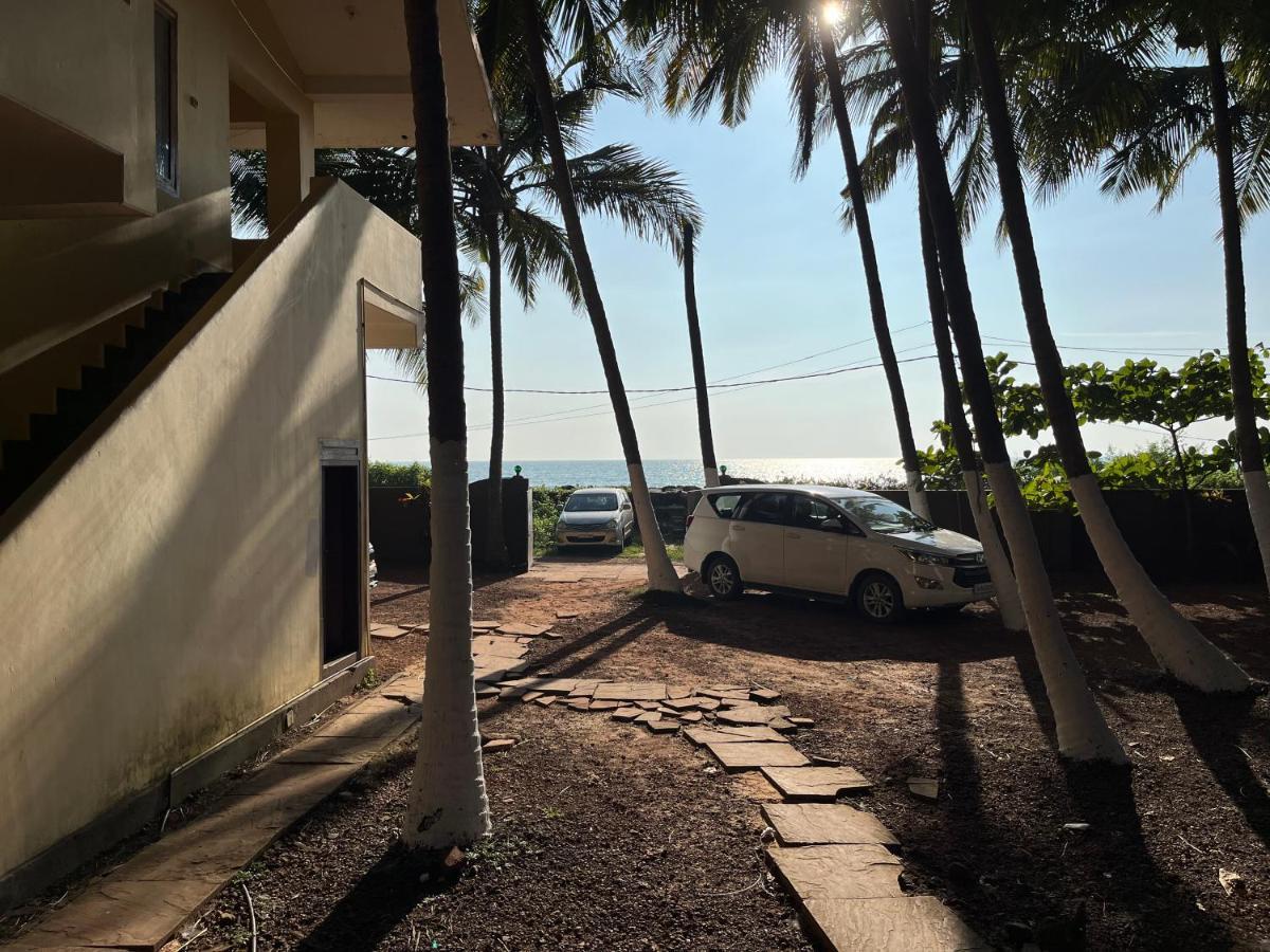 Kizhunna Rock Beach House Kannur Exterior photo